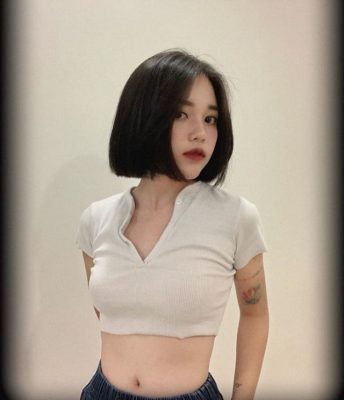 MMlive Nữ Streamer Linh Ngọc Đàm với phong cách bikini nóng bỏng 6 Cá tính và hình ảnh quyến rũ không kém Linh Ngọc Đàm với mái tóc ngắn