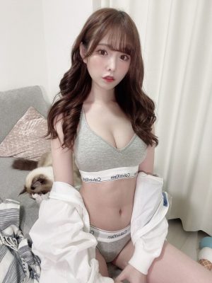 MMlive - Bộ ảnh Arina Hashimoto trần trụi trắng nõn nà 3 Người đẹp năng động cá tính