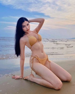 MMlive - Thanh Thanh Huyền nữ MC nóng bỏng 8 Body chuẩn đến từng centimet của người đẹp
