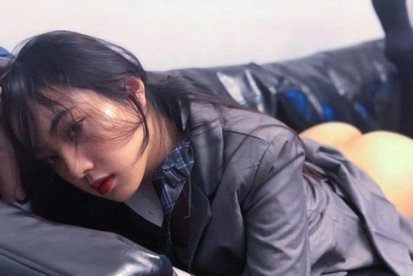 MMlive Qinwei Yingjie người đẹp mới nổi “nóng bỏng” sexy 4 MMlive những tấm ảnh “gợi dục” và hết sức “thiếu vải” của cô