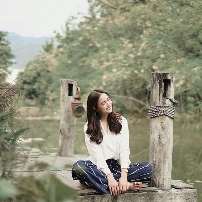 MMLive Vẻ đẹp trong trẻo của Bua Nalinthip