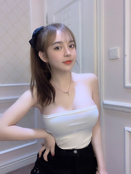 MMlive giới thiệu Trần Huyền Châu sinh năm 2001 MMlive giới thiệu Trần Huyền Châu sinh năm 2001