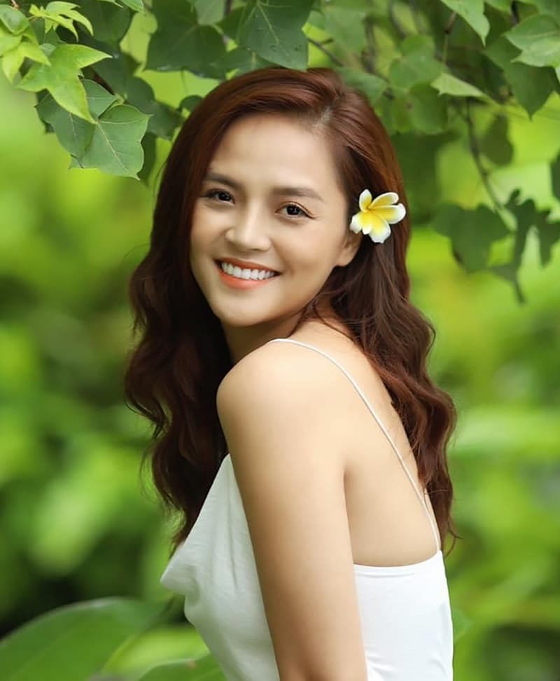 MMLive - Cận cảnh nhan sắc hoàn hảo bất chấp của "My sói" Thu Quỳnh 1 Thu Quỳnh là ai
