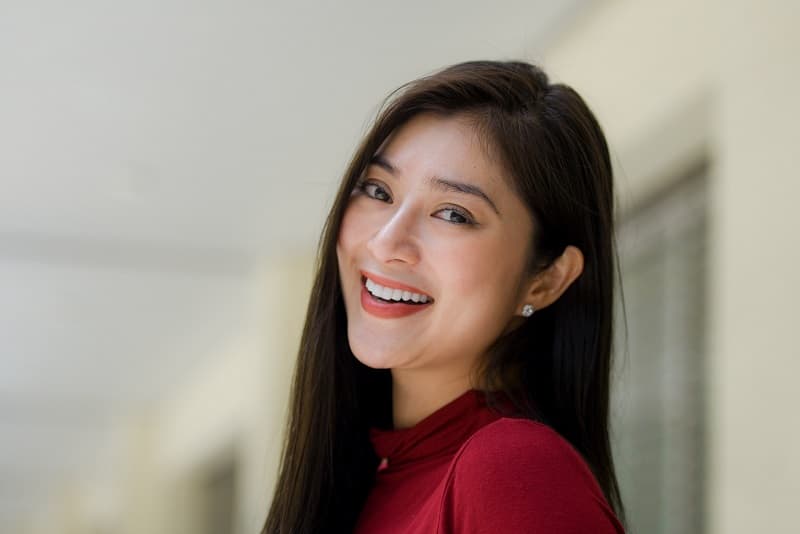 MMLive - Chiêm ngưỡng nhan sắc ngày càng thăng hạng ở tuổi 35 của nữ diễn viên Thanh Trúc 2 Thanh Trúc với vẻ đẹp dịu dàng