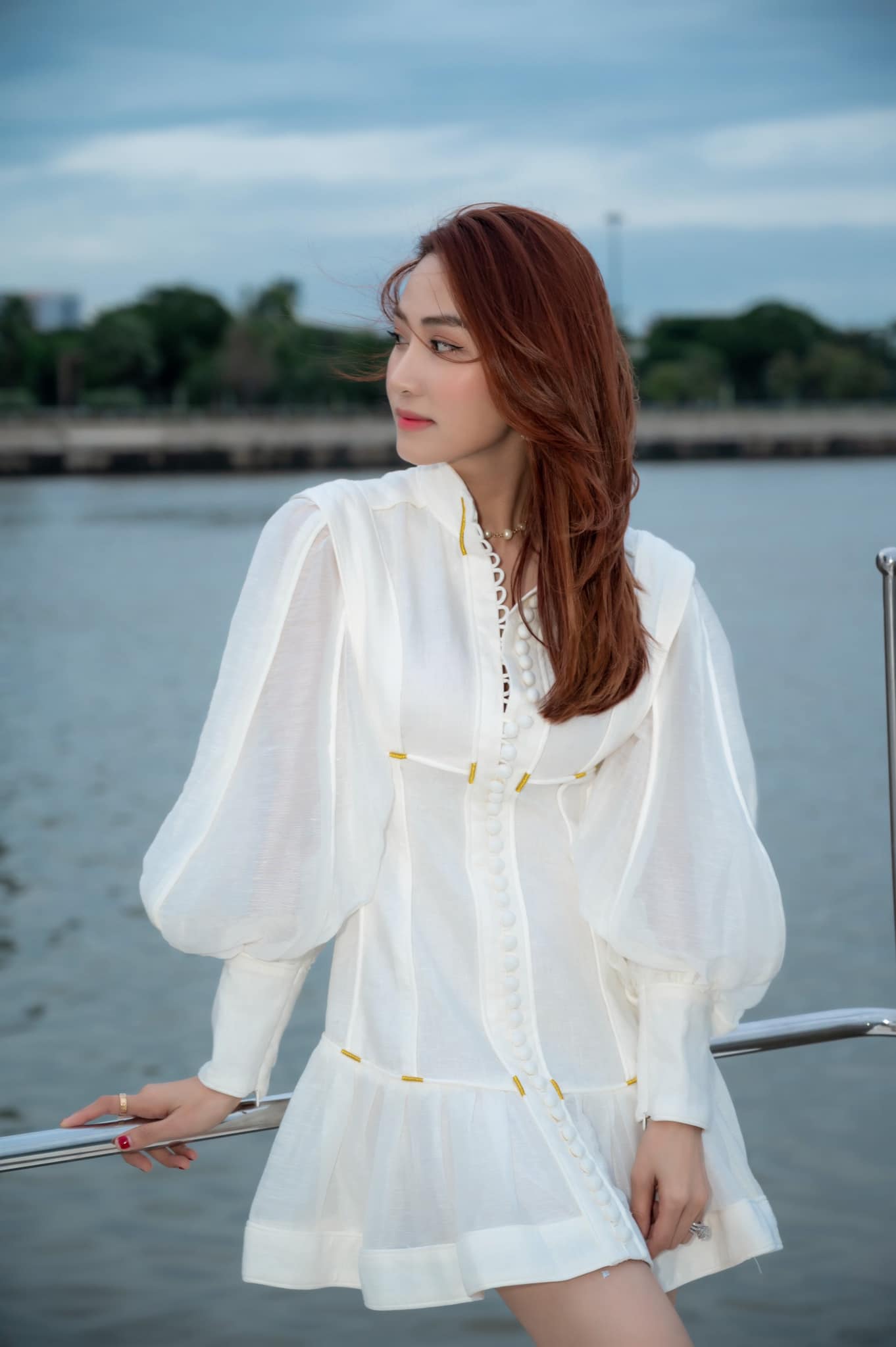 MMLive - Chiêm Ngưỡng Nét Đẹp Vạn Người Mê Của "Thần Tiên Tỷ Tỷ" Ngân Khánh 4 Nhan sắc quên thời gian của mỹ nhân Quy Nhơn, hiếm ai tin cô đã bước sang tuổi 36.