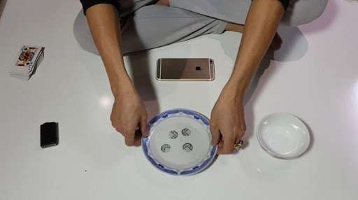 Bật mí 5+ cách nhận biết xóc đĩa bịp: Tránh ngay còn kịp!!! 1 thông tin về xóc đĩa bịp
