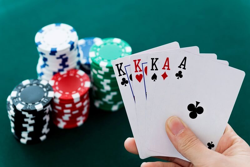 Mẹo chơi Poker MMLIVE - Cách chơi poker trăm trận trăm thắng 1 Mẹo chơi poker MMLIVE