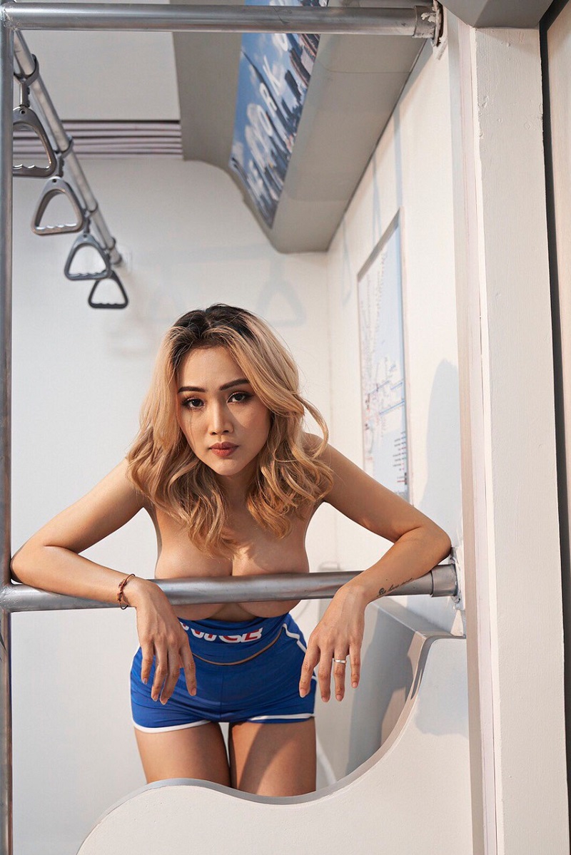 Thảo Ka – Nàng DJ nóng bỏng luôn “cháy” hết mình với âm nhạc và khán giả 3 Thảo Ka ăn mặc sexy
