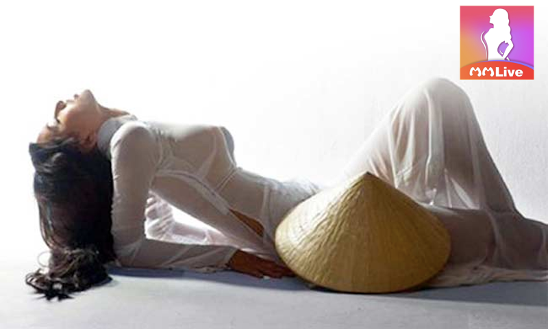 Ảnh Nude Sao Việt - Nghệ thuật hay gây phản cảm người nhìn? 8 ảnh nude áo dài