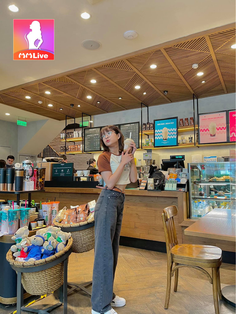 Điểm mặt dàn gái xinh WeLax - Cuộc sống phía sau những clip hài triệu view 13 Tiêu Thố