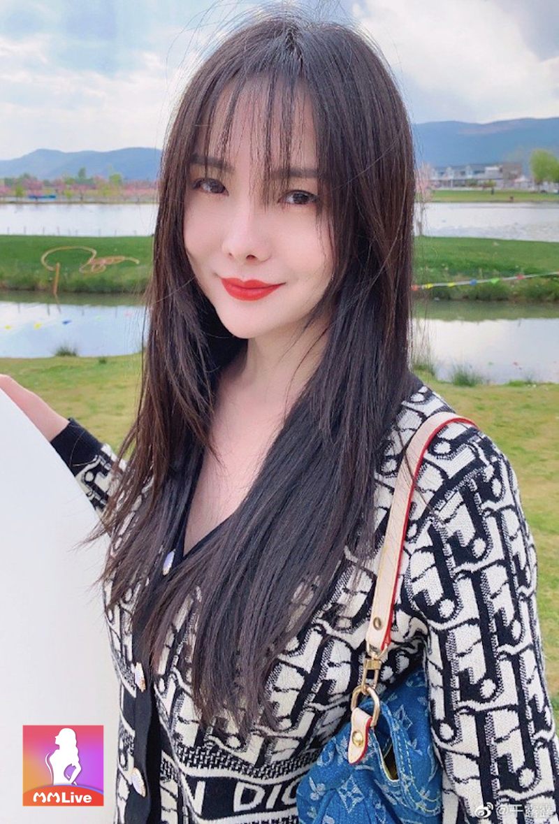Can Lộ Lộ giờ ra sao sau nhiều năm bị đuổi khỏi showbiz Hoa ngữ? 3 ăn mặc kín đáo