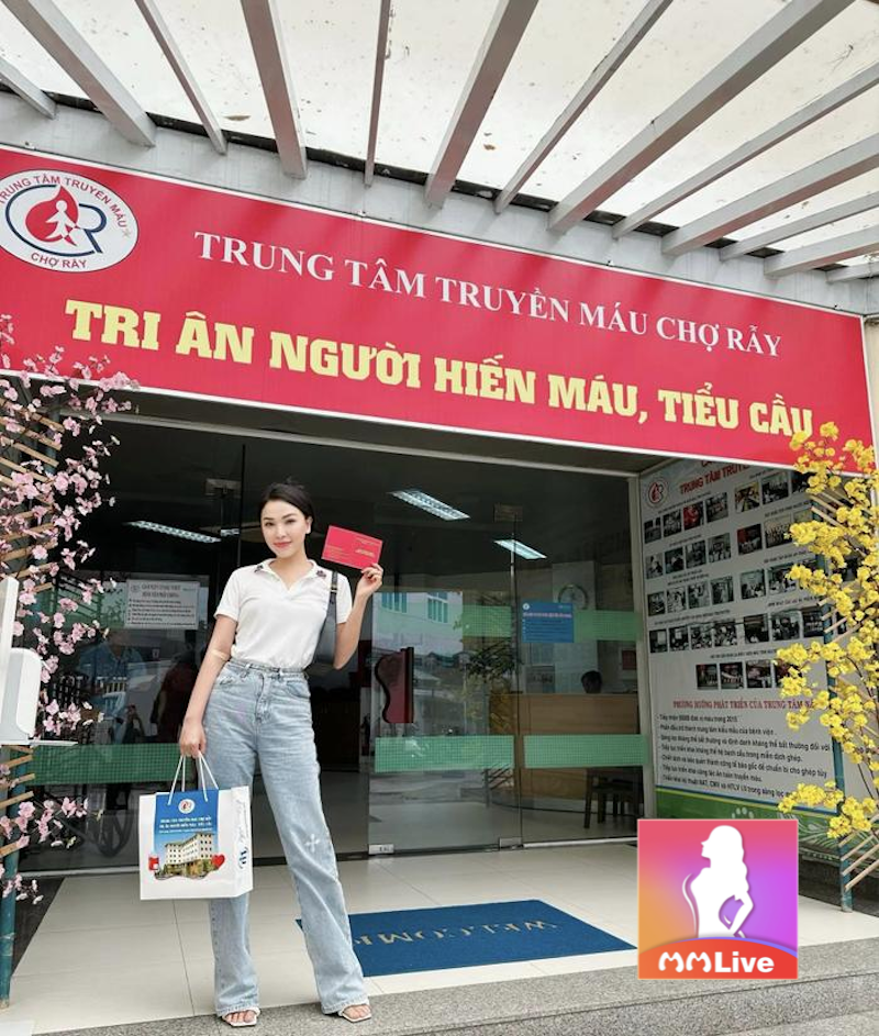 Tiểu tam Quỳnh Thư lộ diện sau scandal bị tố làm bé và phê pha bay lắc 1 Tiểu tam Quỳnh Thư